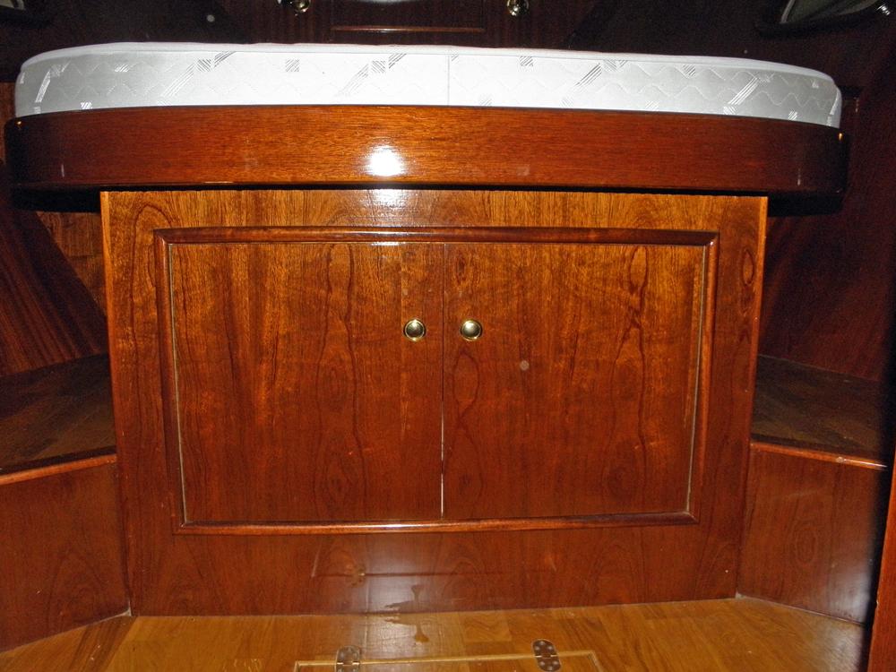 Fore ship, Accommodation